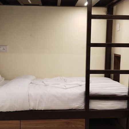ורנאסי The Banaras Hotel מראה חיצוני תמונה